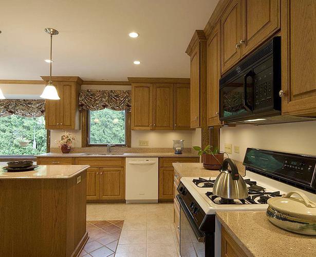 装修时灶台应该放在什么位置好